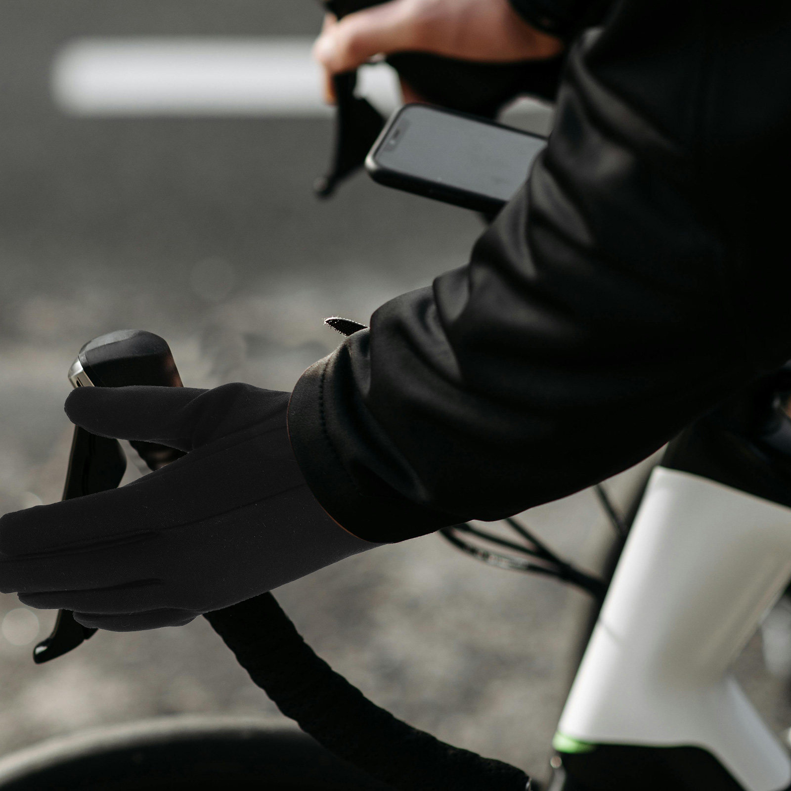 ブラック Lサイズ 女性用スキーグローブ タッチスクリーン対 - Winter Glove Insulated のレビューと価格